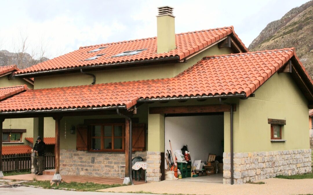 Cofiñal (León) – Chalet independiente – Chimenea, garaje, parcela.